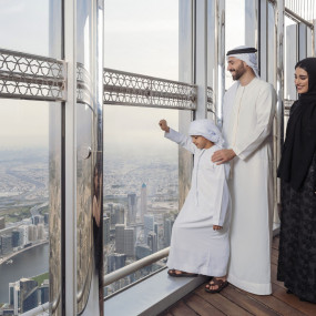 Photo from عرض صالة كبار الشخصيات: دخول الأطفال مجانًا in دبي: Gallery Photo z7xr0x