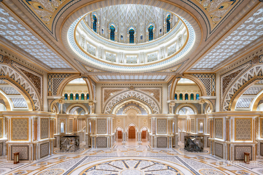 Qasr Al Watan + Free Light and Peace museum in Abu Dhabi: Gallery Photo n0v68q