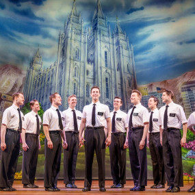 3bjpj5 استديو الصور :لندن في The Book Of Mormon Musical in London 3bjpj5 استديو الصور :لندن في The Book Of Mormon Musical in London