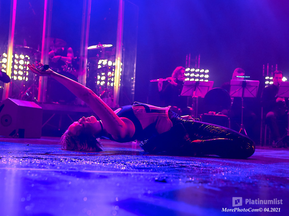 Tribute to Marie Frederiksson Roxette Top Hits ‘IT MUST HAVE BEEN LOVE’ in Dubai в Дубай: Галерея фото 35yjx4