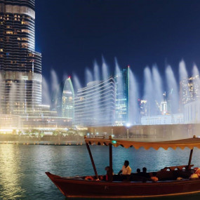 Photo from The Dubai Fountain Lake Ride in Dubai: Gallery Photo z7x88w