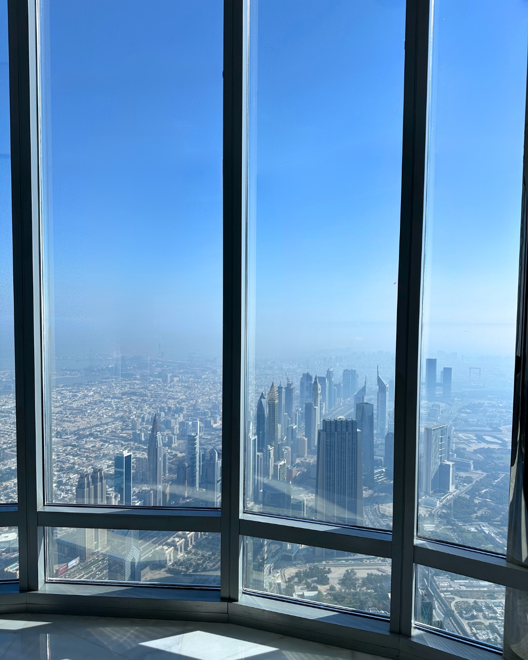 Photo from At The Top, Burj Khalifa Level 124 + Dubai Ice Rink in Dubai: Gallery Photo n26pxr
