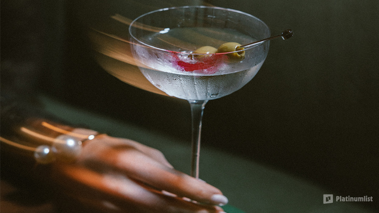 Immersive 1960s Italian Murder Mystery Dinner Show - TOTO Baby in Dubai: Gallery Photo zg4rp7