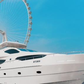 35yjp6 استديو الصور :دبي في جولة بحرية لمدة ساعة في مرسى دبي.