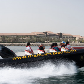 Photo from Luxury Speed Boat Tour by The Black Boats in Dubai: Gallery Photo 3e7j9w