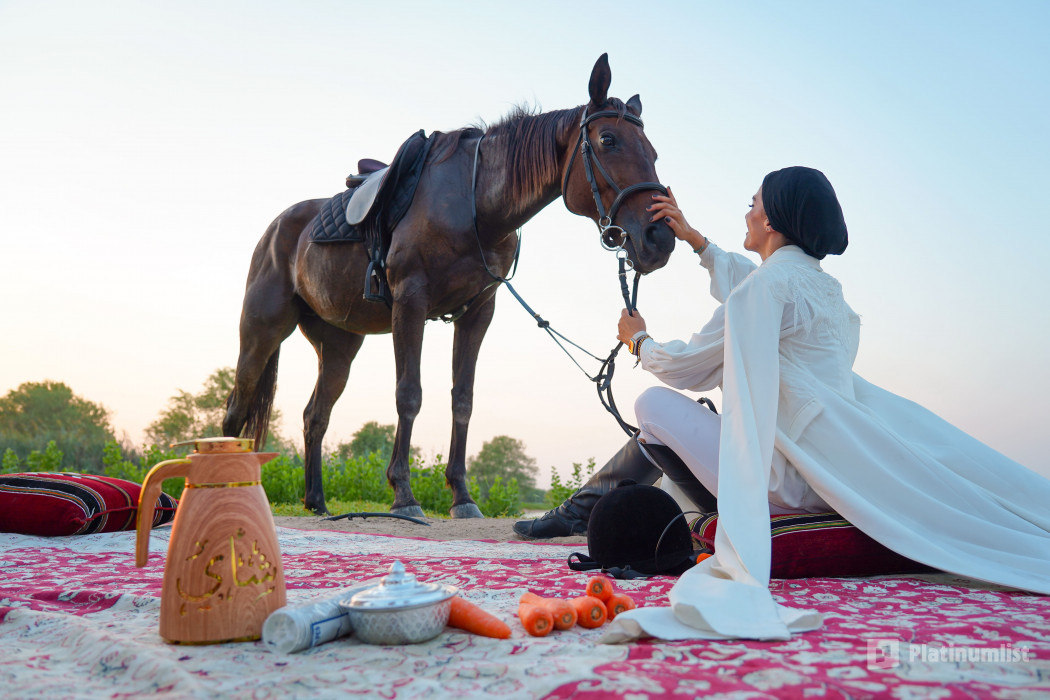 Sunset Horse Riding at Al Marmoom Oasis with a 6-Course Bedouin Dinner in Dubai: Gallery Photo n0v609