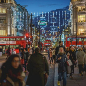 Photo from London Christmas Lights Bus Tour With Live Guide in London: Gallery Photo n26j6j