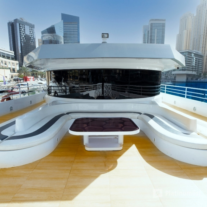 The Rose Royal Mega Yacht New Year's Eve 2026 in Dubai in Dubai: Gallery Photo zg42g4 The Rose Royal Mega Yacht New Year's Eve 2026 in Dubai in Dubai: Gallery Photo zg42g4