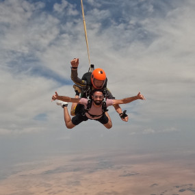 Tandem Skydive Desert Drop in Dubai: Gallery Photo zod6v0 Tandem Skydive Desert Drop in Dubai: Gallery Photo zod6v0