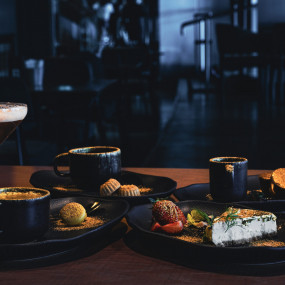 3qejge استديو الصور :دبي في سكاي فيوز مع الزحليقة وقائمة طعام ذهبية