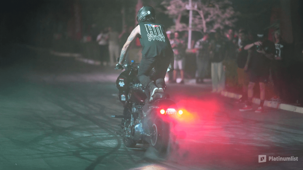 3e78jm استديو الصور :دبي في أسبوع الشرق الأوسط للسيارات والدراجات في الشرق الأوسط