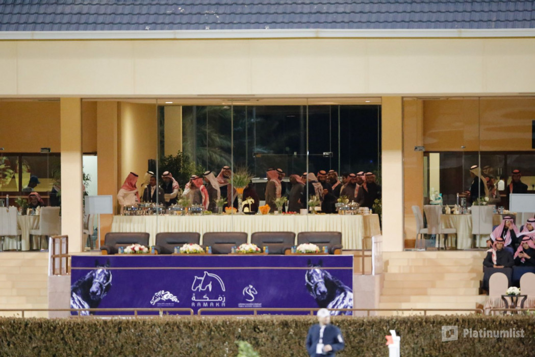 3rwxkg استديو الصور :الرياض في فوارس