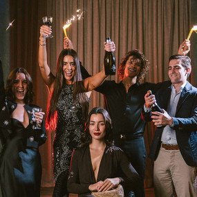 Christmas Cabaret Edition Dinner Show in Dubai: Gallery Photo 3xv19k Christmas Cabaret Edition Dinner Show in Dubai: Gallery Photo 3xv19k