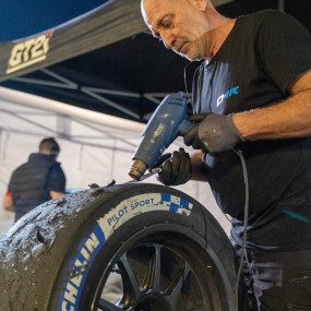 Photo from 24H Race Dubai in Dubai: Gallery Photo zg4wv4