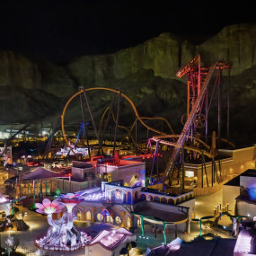 Фотография с Six Flags Qiddiya City в Эр-Рияд: Галерея фото 34jp2d