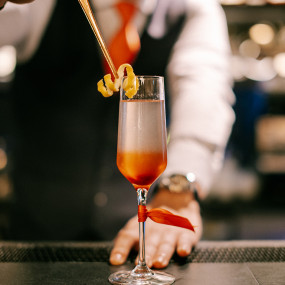 Photo de Champagne Problems dans Dubai : Galerie Photo 3bjbxy