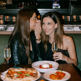 Photo de Champagne Problems dans Dubai : Galerie Photo zm0jqp