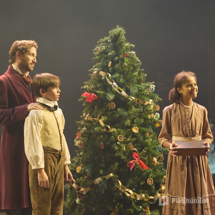 3yovbb استديو الصور :لندن في لندن - أغنية ترنيمة عيد الميلاد - مسرحية قصة شبح