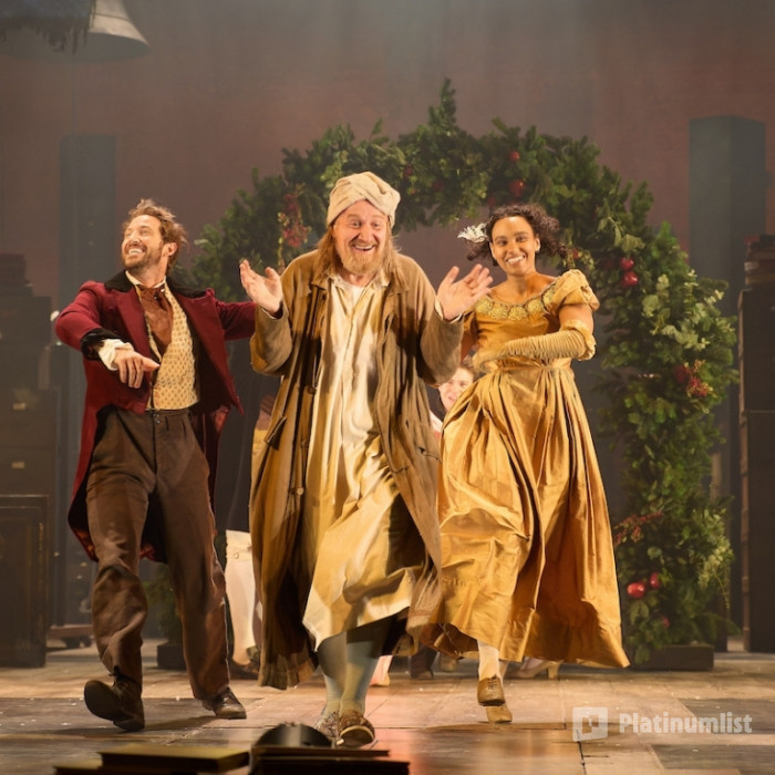 35ygrm استديو الصور :لندن في لندن - أغنية ترنيمة عيد الميلاد - مسرحية قصة شبح