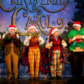 3d7bme استديو الصور :لندن في مسرحية "ترنيمة عيد الميلاد تسير بشكل خاطئ" - لندن