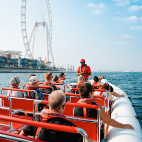 Photo de 90 Mins Guided Sightseeing Boat Tour dans Dubai : Galerie Photo 35ygpm