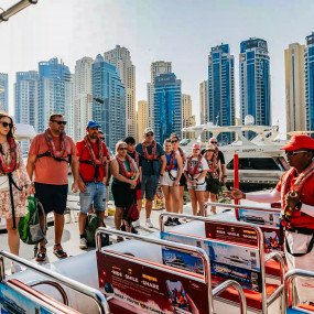 Photo de 90 Mins Guided Sightseeing Boat Tour dans Dubai : Galerie Photo 3d7b8e