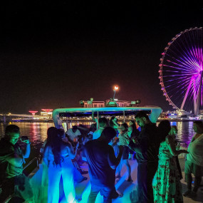 Photo from Evening 4 Hour Yacht Cruise with Unlimited Drinks in Dubai: Gallery Photo nkeg4k