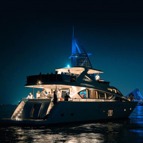 Photo from Evening 4 Hour Yacht Cruise with Unlimited Drinks in Dubai: Gallery Photo 3rw19g