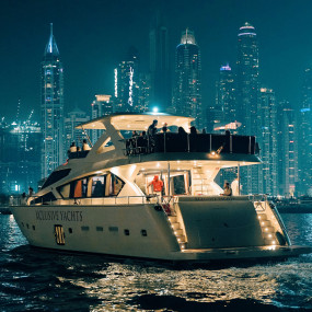 Photo from Evening 4 Hour Yacht Cruise with Unlimited Drinks in Dubai: Gallery Photo zm0j28