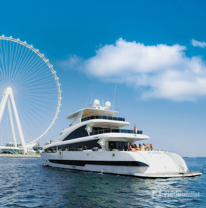 3j57wy استديو الصور :دبي في جولة في القارب لمدة ثلاث ساعات في مرسى دبي مع وجبة غداء شهية