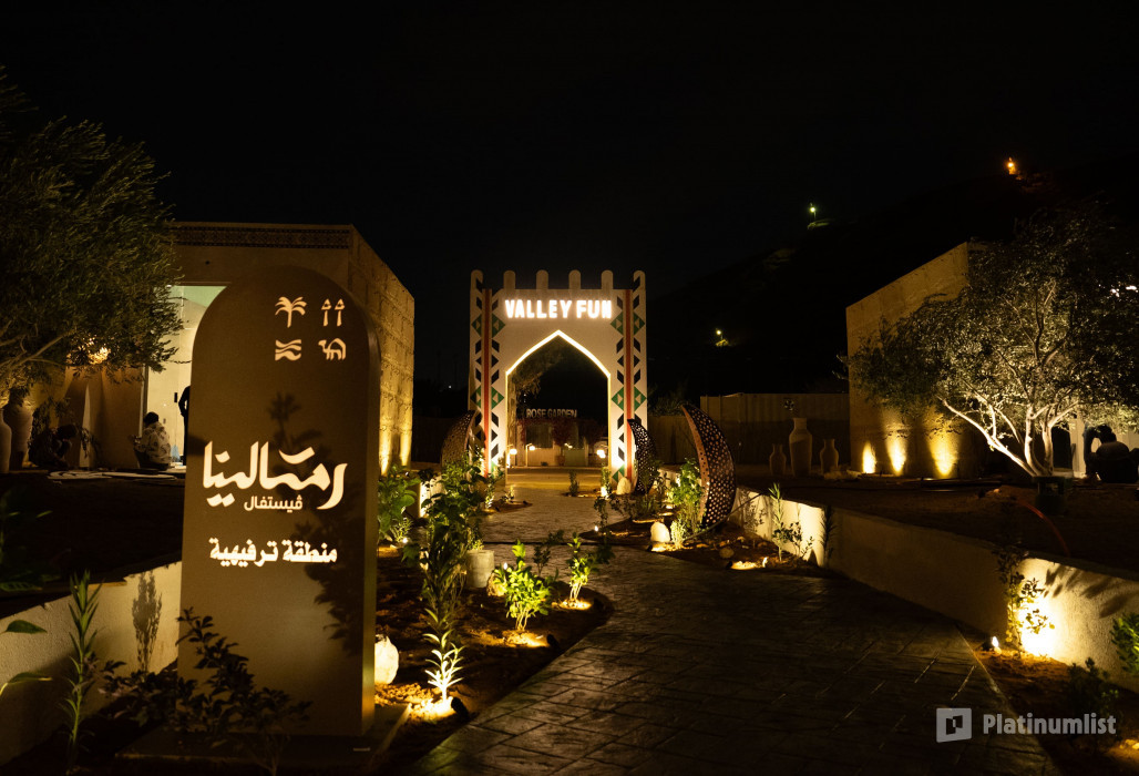 zod74y استديو الصور :الرياض في حفل الفنان ماجد ابو سويحل في رمالينا