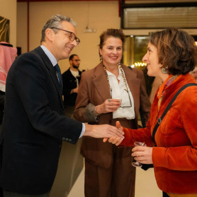 Tuwaiq Sculpture in Riyadh: Gallery Photo zm07k5 Tuwaiq Sculpture in Riyadh: Gallery Photo zm07k5