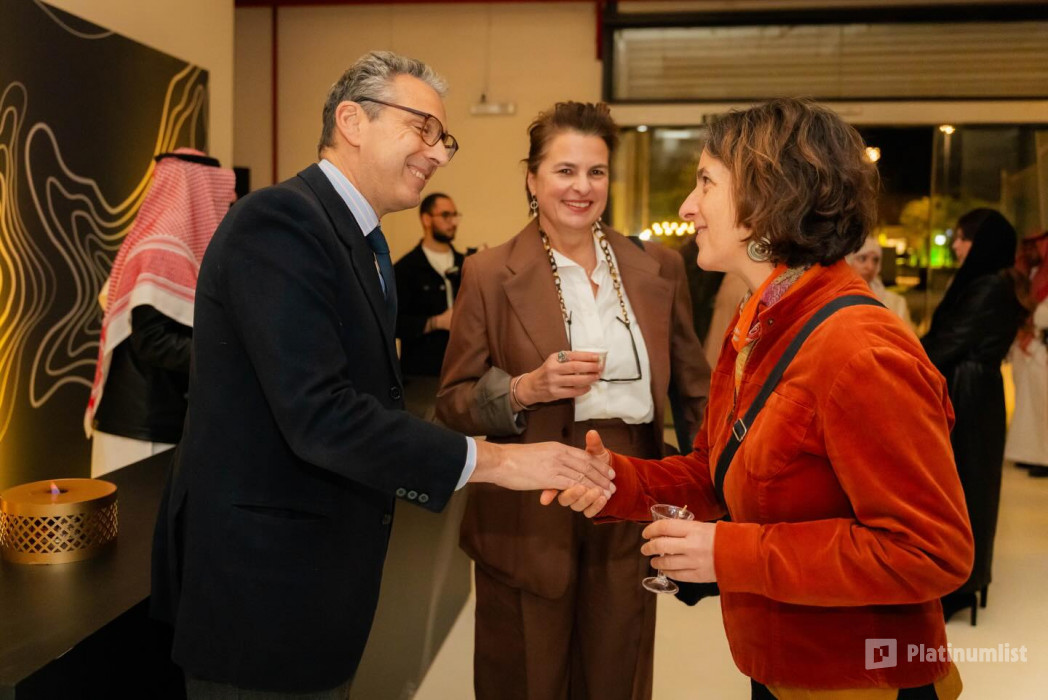 Tuwaiq Sculpture - Panel Discussions в Эр-Рияд: Галерея фото zv6r47