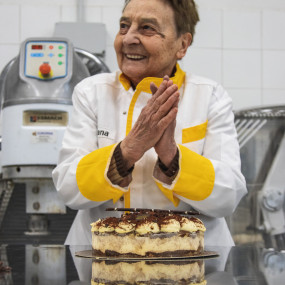 Nonna Silvia Masterclass at MamaBella в Дубай: Галерея фото zod7yb