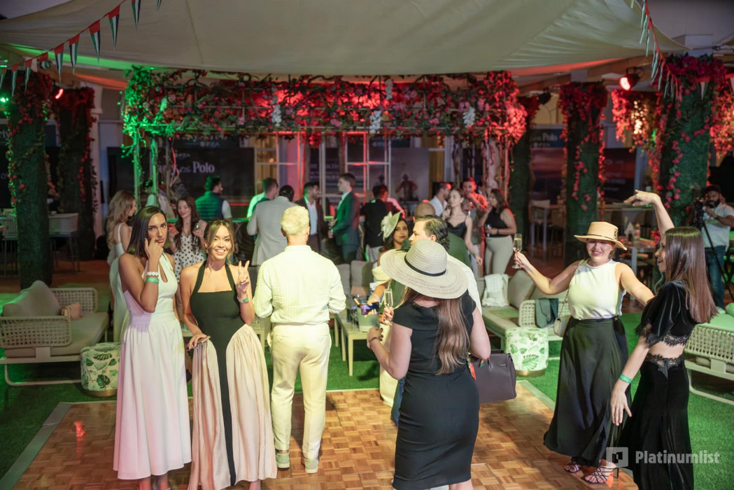 Party at the Polo in Dubai в Дубай: Галерея фото 3pjbex
