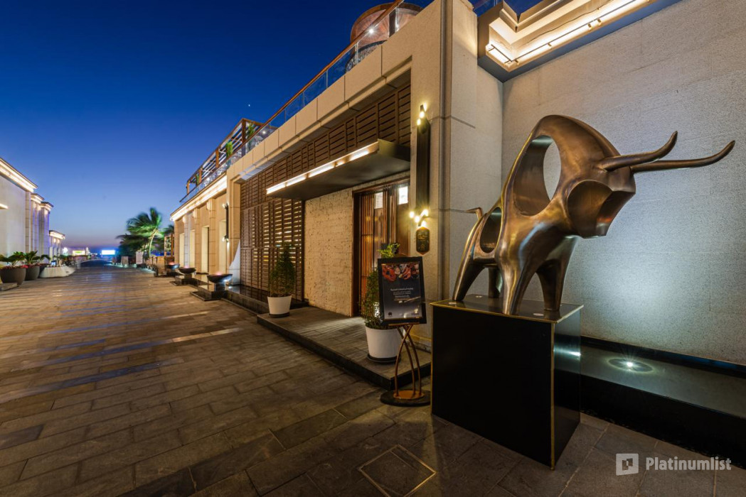 n697op استديو الصور :جدة في إفطار في نارسس أبحر