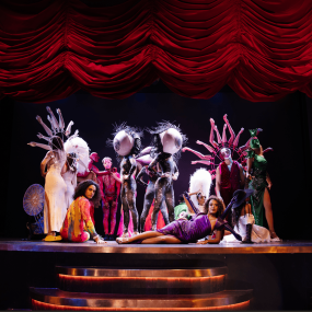 Фотография с Paris Paradis Cabaret Show with Dinner в Дубай: Галерея фото 3qe014