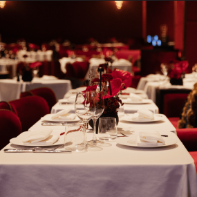 Фотография с Paris Paradis Cabaret Show with Dinner в Дубай: Галерея фото 35ye8g