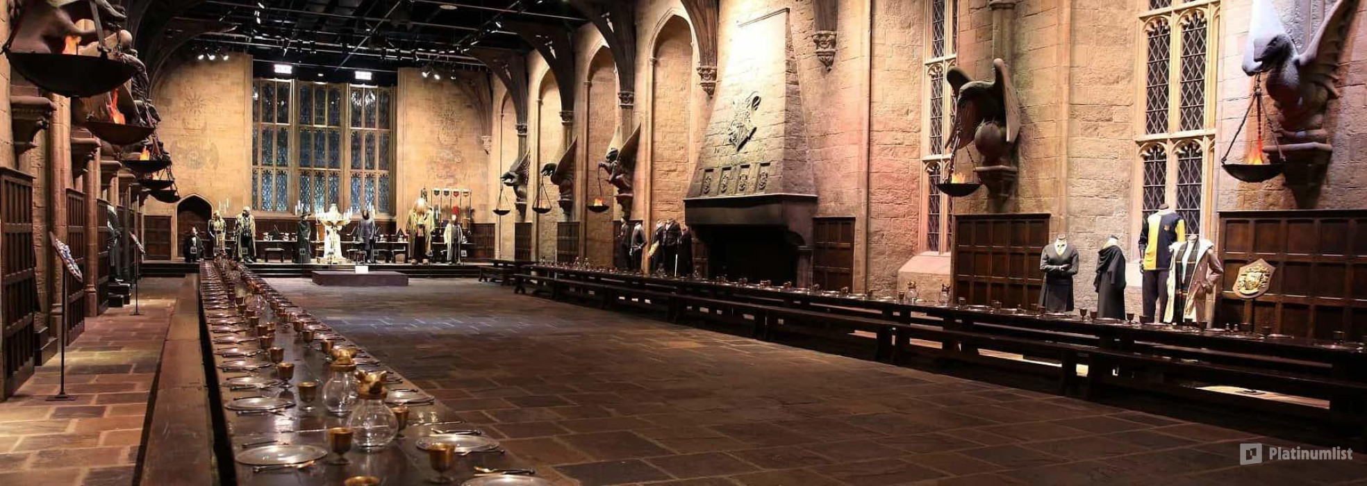 Warner Bros. Studio Tour London from  Marble Arch in London : Galerie de photos 3e70dm