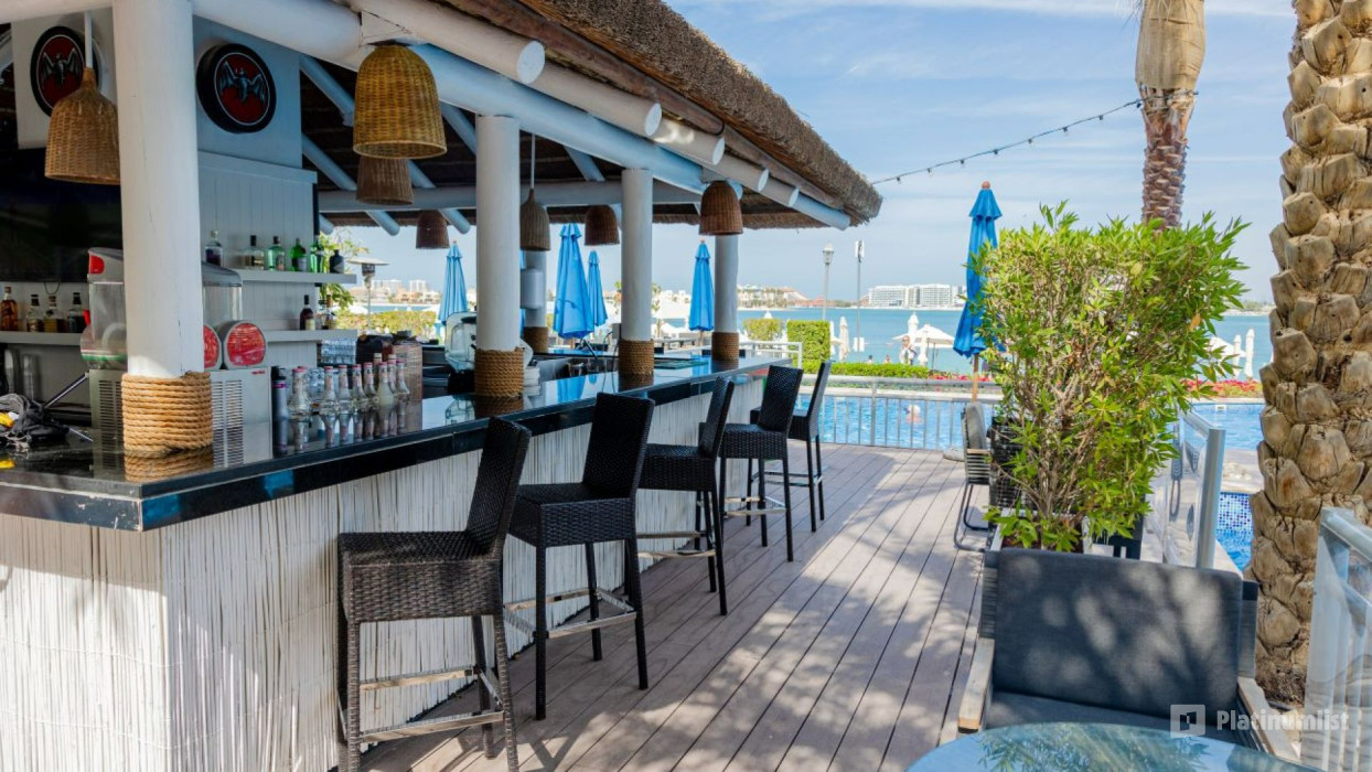 zodbe0 استديو الصور :دبي في Riva Pool and Beach Access