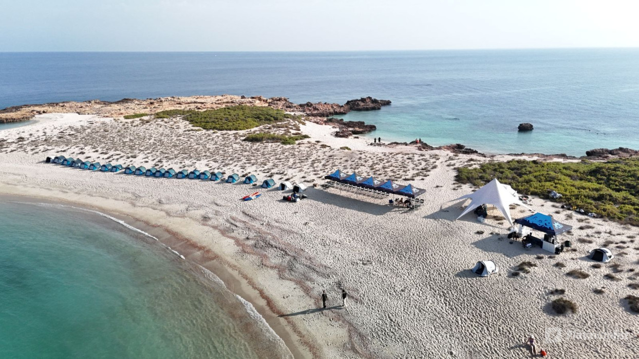 3yo01r استديو الصور :مسقط في رحلة مشتركة لمدة نصف يوم في جزيرة الديمانيات 3yo01r استديو الصور :مسقط في رحلة مشتركة لمدة نصف يوم في جزيرة الديمانيات