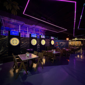 3rwmjg استديو الصور :دبي في مركز لوكو بير للترفيه