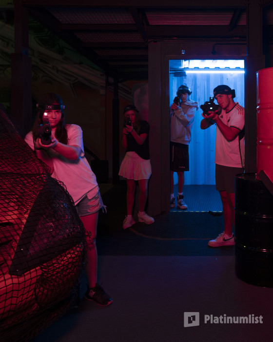 zw6wy4 استديو الصور :دبي في مركز لوكو بير للترفيه