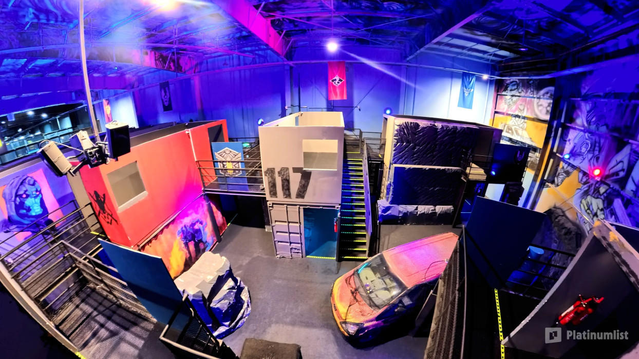 zm0yp8 استديو الصور :دبي في مركز لوكو بير للترفيه