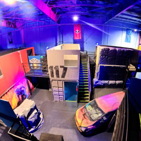 zm0yp8 استديو الصور :دبي في مركز لوكو بير للترفيه