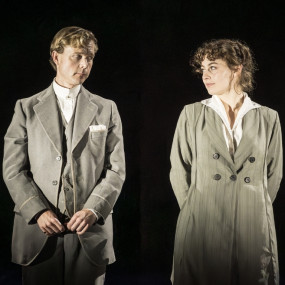 Grace Pervades' Play in London in London : Galerie de photos zm0yey