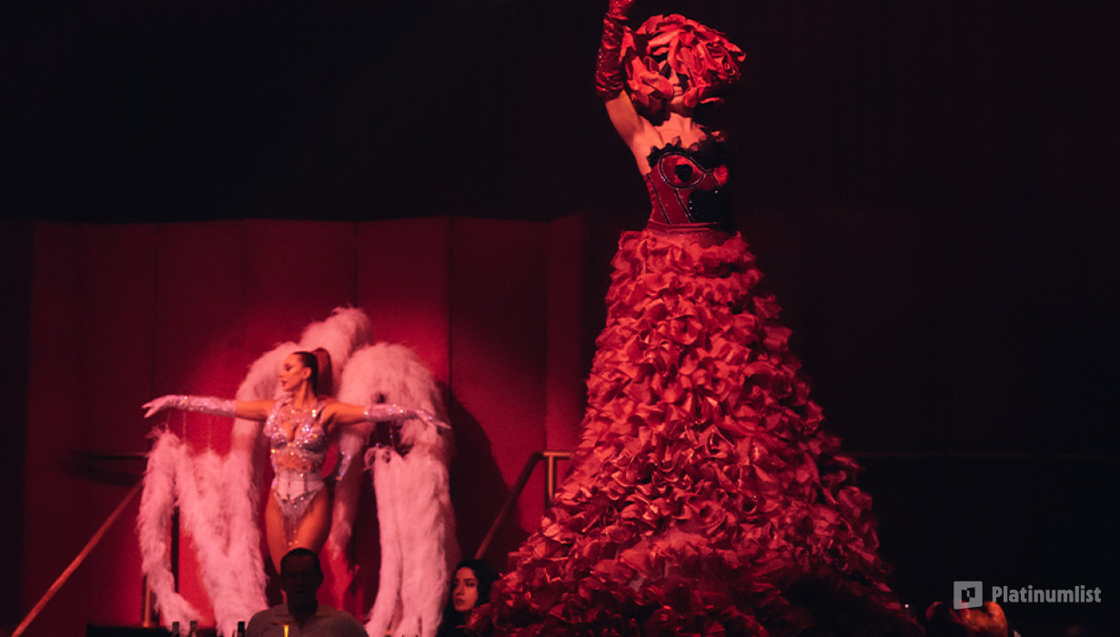 z7xvr8 استديو الصور :دبي في تجربة عرض العشاء الحائزة على جوائز المسرح