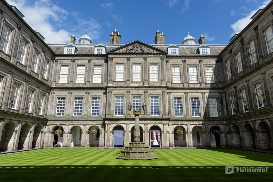 Palace of Holyroodhouse Entry Tickets in Edinburgh: Gallery Photo 3j5jpw