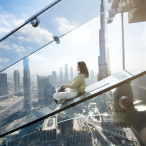 Sky Views with Slide + F&B + Souvenir in Dubai: Gallery Photo zod5e0