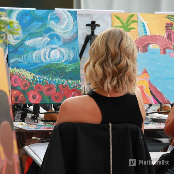 Paint & Grape in Dubai: Gallery Photo 3qe9ve Paint & Grape in Dubai: Gallery Photo 3qe9ve